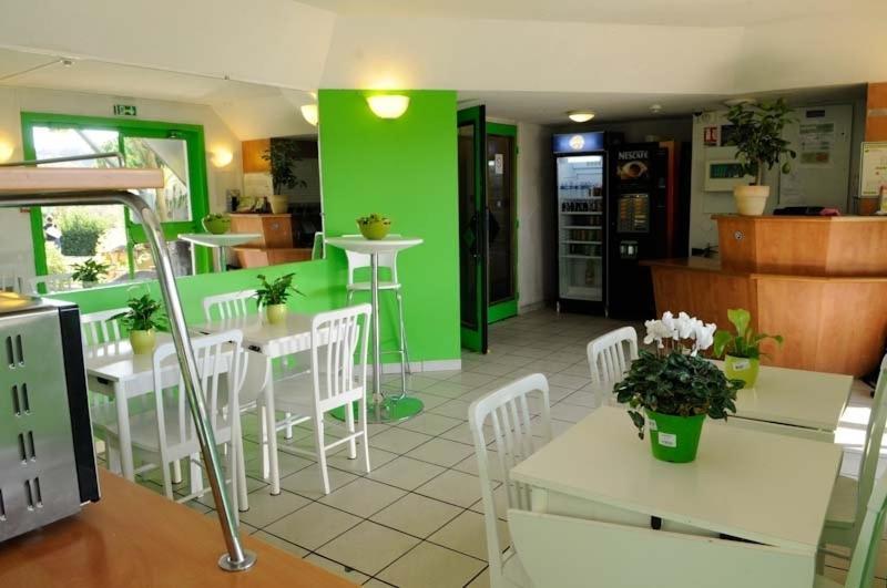 Lemon Hotel Avignon Rochefort מראה חיצוני תמונה