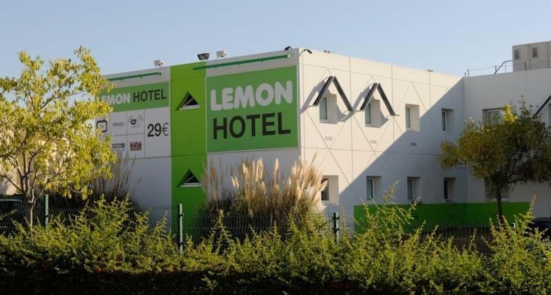 Lemon Hotel Avignon Rochefort מראה חיצוני תמונה